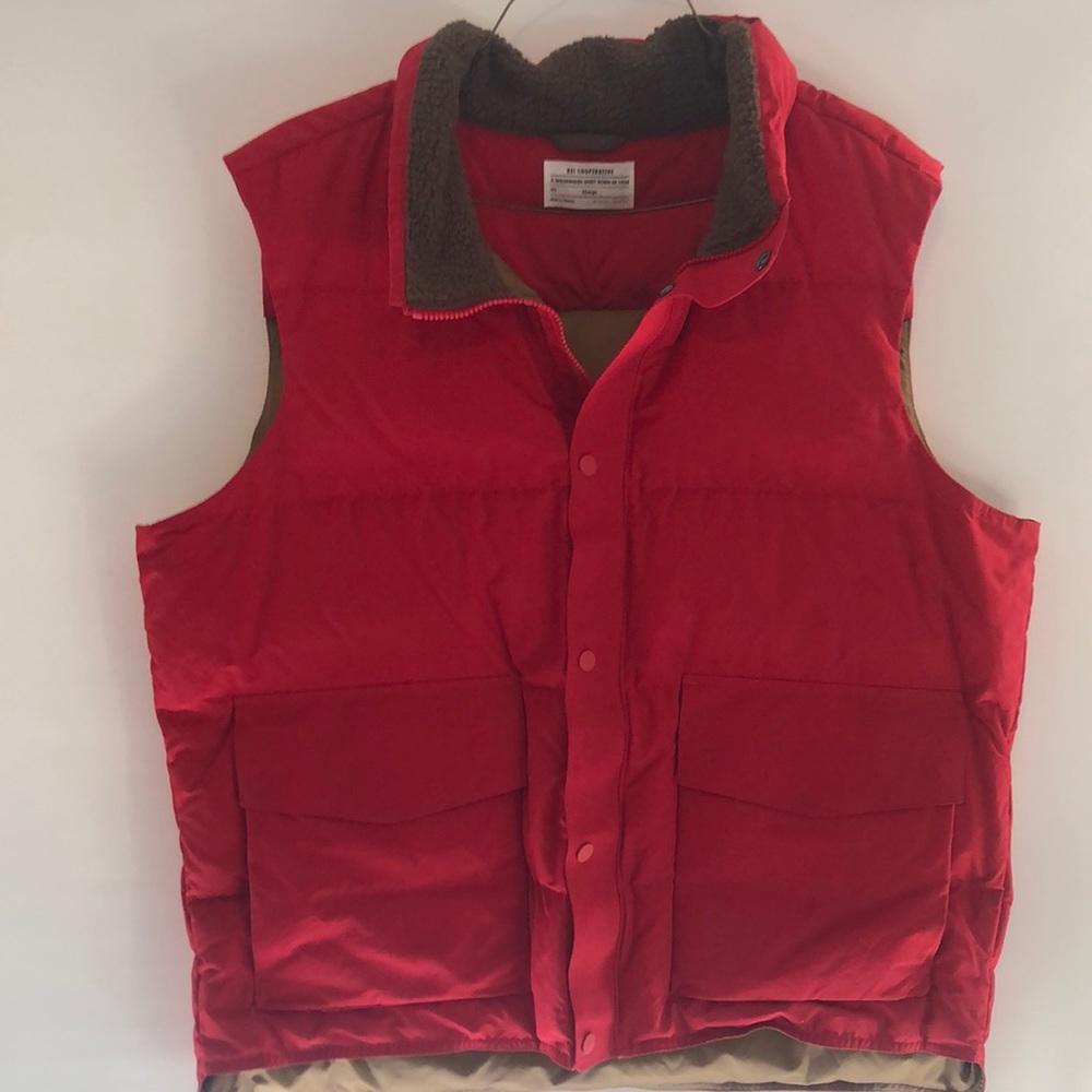 REI Puffer Vest with Sherpa Lining Size XL